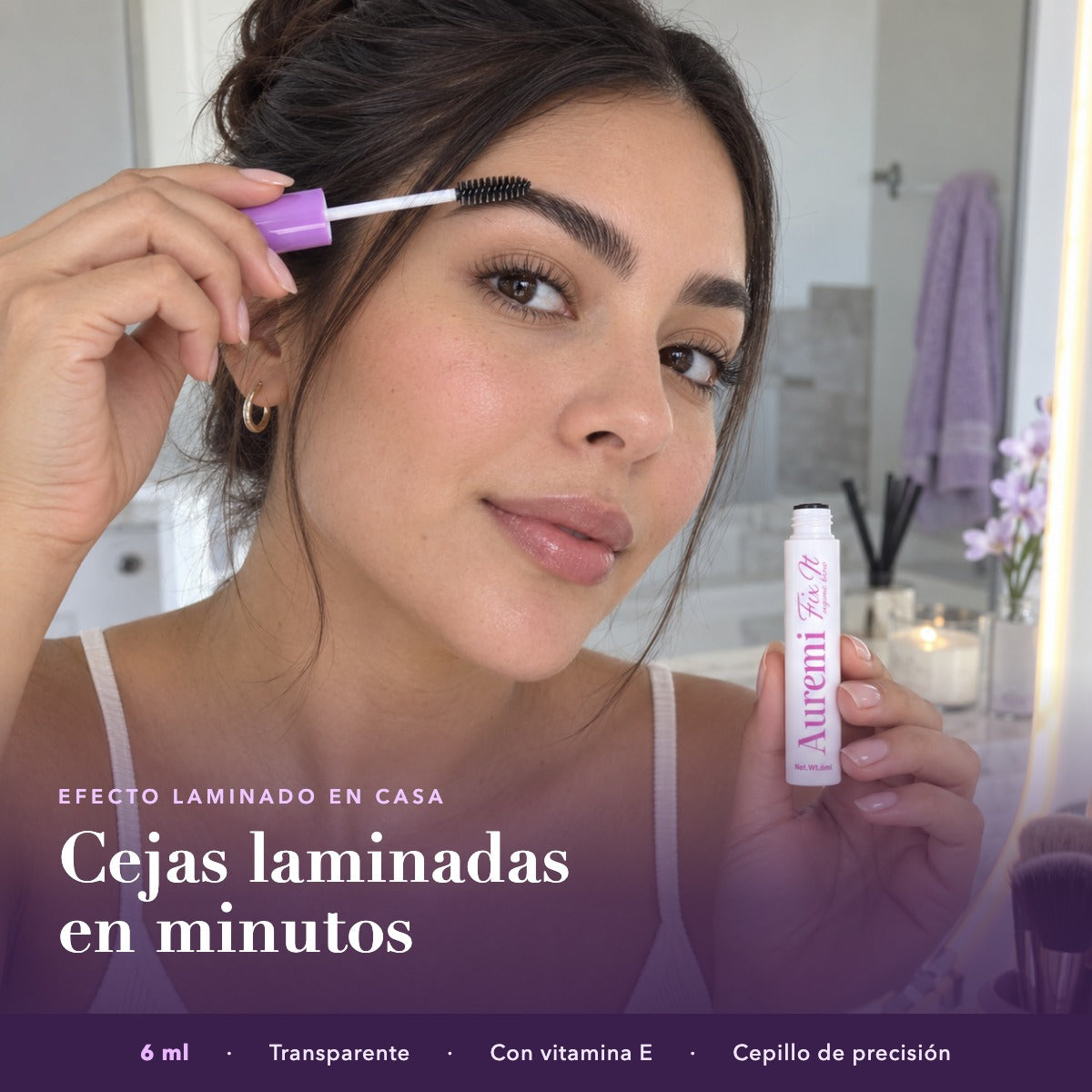 Mujer aplicándose el gel fijador de cejas Auremi Fix It